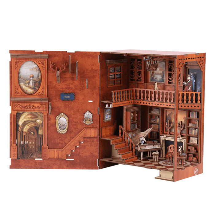 Grimm's kleines Haus | Diorama | Book Nook